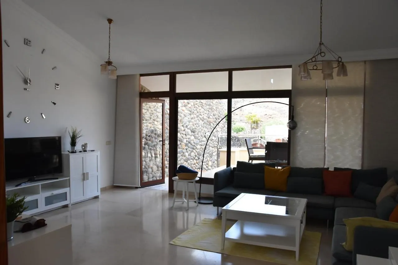 Elsa Tauro Topaz Mogán Villa